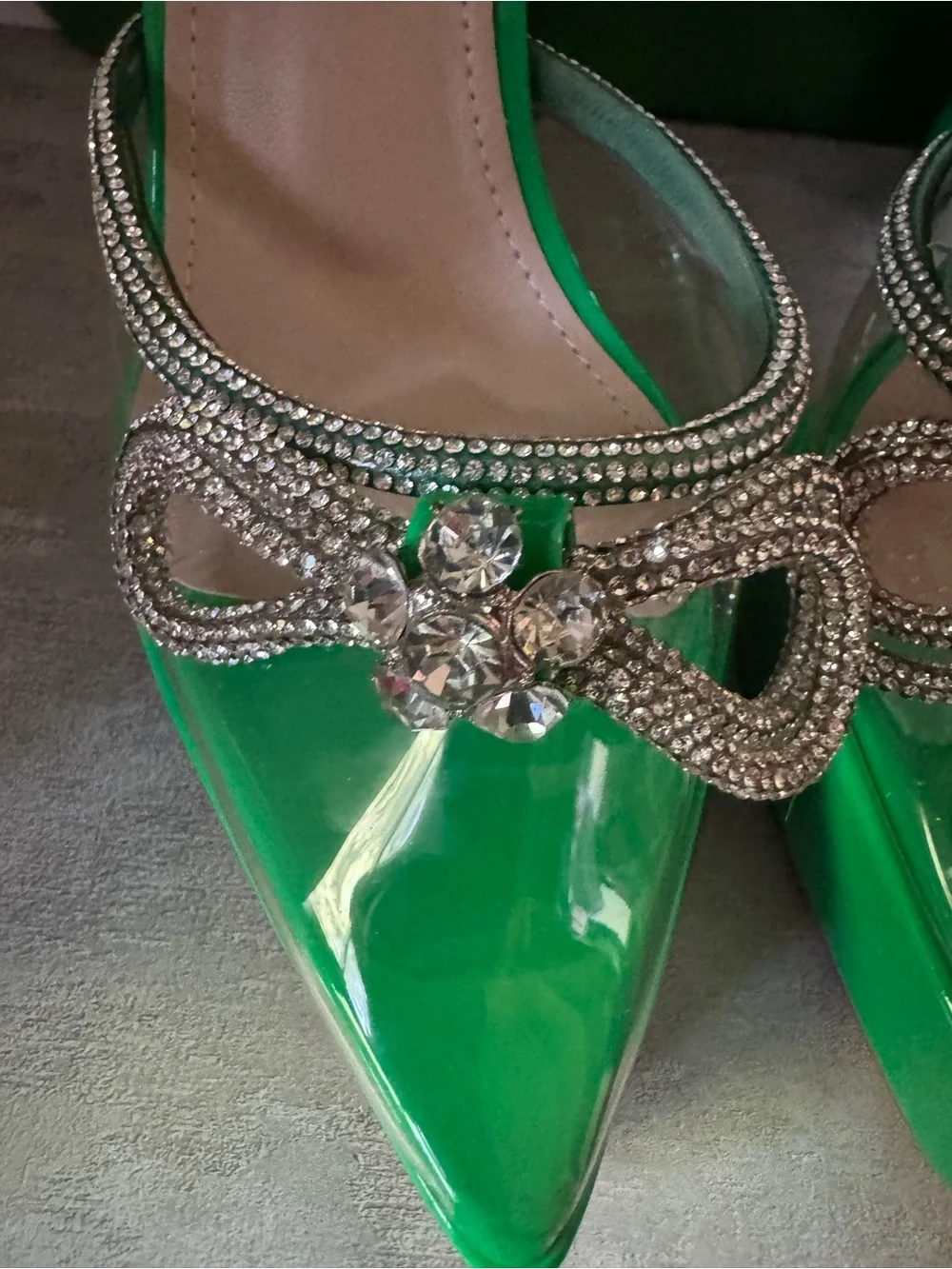 Elegant Green Patent Pointed-Toe Women’s Platforms with Crystal Detail